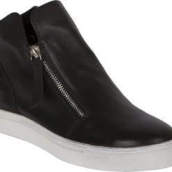 HINAKO CAPRI SHOE - BLACK Last Pair Size 37 / US 6